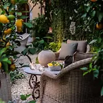 Casa Vanny, An With Private Garden 公寓 卢卡