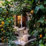 Casa Vanny, An With Private Garden 卢卡