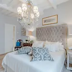 Casa Vanny, An With Private Garden