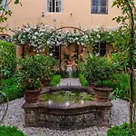 公寓 Casa Vanny, An With Private Garden 卢卡