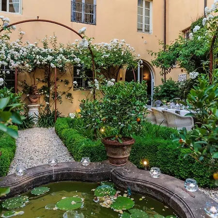 Casa Vanny, An With Private Garden 公寓