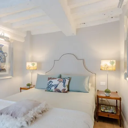 Apartamento Casa Vanny, An With Private Garden