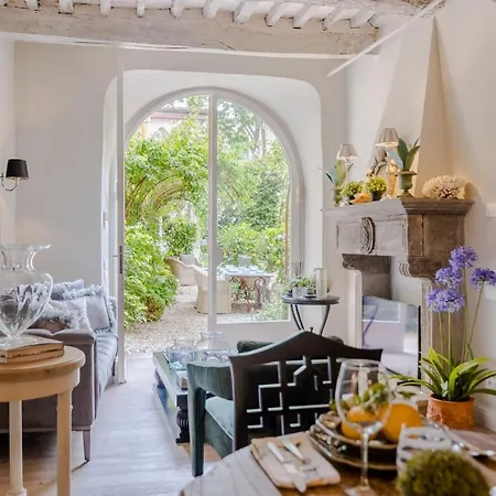 公寓 Casa Vanny, An With Private Garden 卢卡