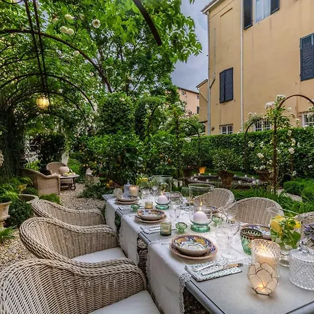 Casa Vanny, An With Private Garden 公寓