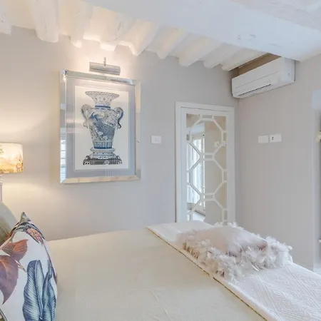 Casa Vanny, An With Private Garden Apartamento *