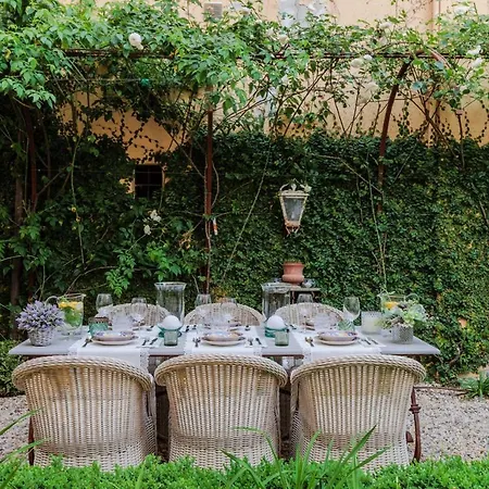 Casa Vanny, An With Private Garden * Lucca