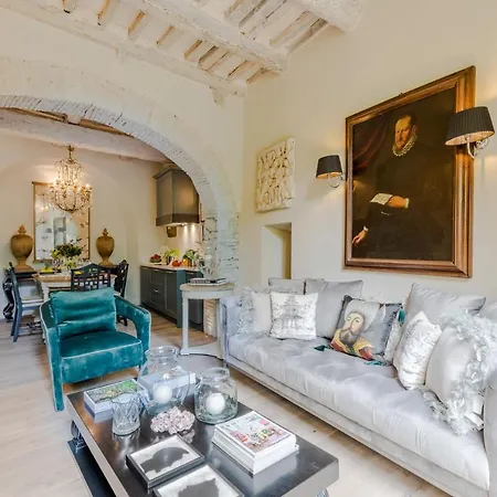 Casa Vanny, An With Private Garden * Lucca